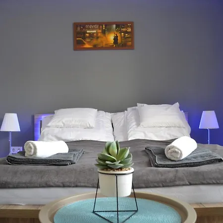 Fonix Design Nocleg ze śniadaniem 3*