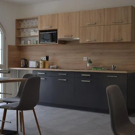 Bed & Breakfast Fonix Design *