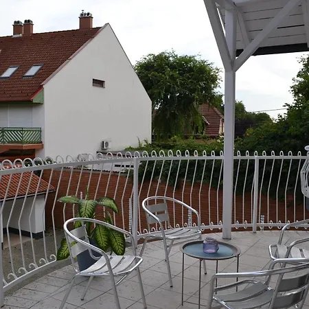 Bed & Breakfast Fonix Design Debrecen