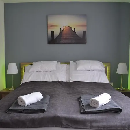 Bed & Breakfast Fonix Design