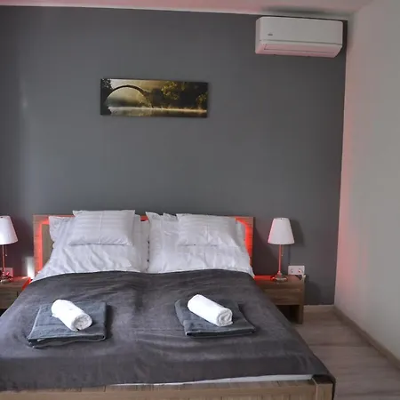 Fonix Design Bed & Breakfast