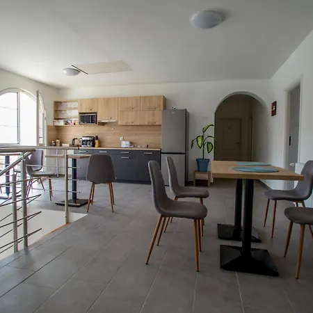 Bed & Breakfast Fonix Design