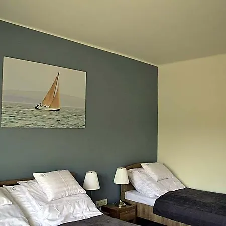 Fonix Design לינה וארוחת בוקר דברצן