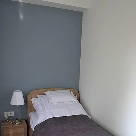 Fonix Design 3* דברצן